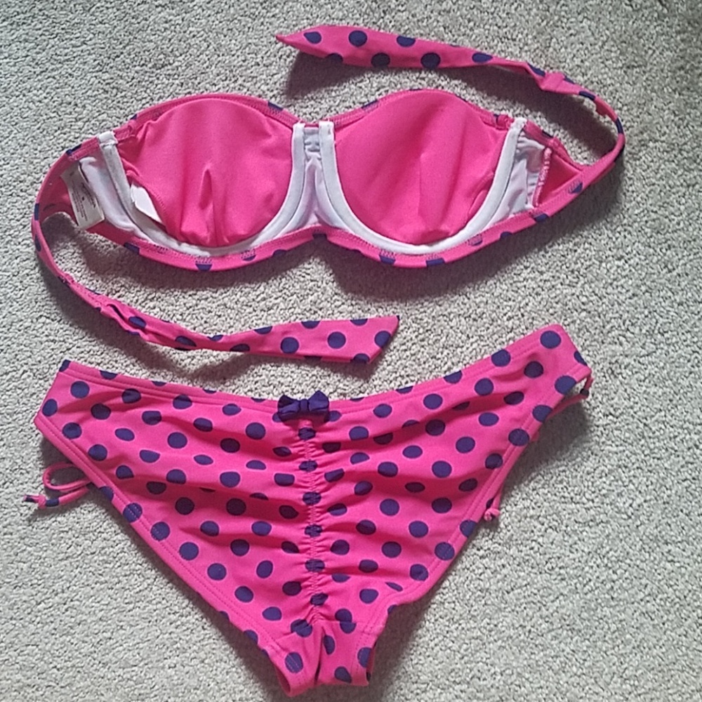 bathing suits - Picture 3 of 5
